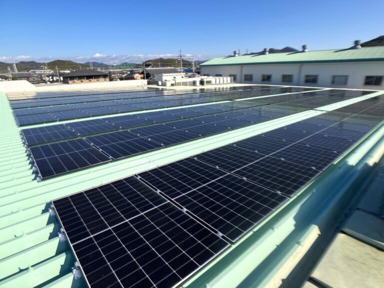 兵庫県揖保郡の折板屋根スーパーマーケット施工事例
