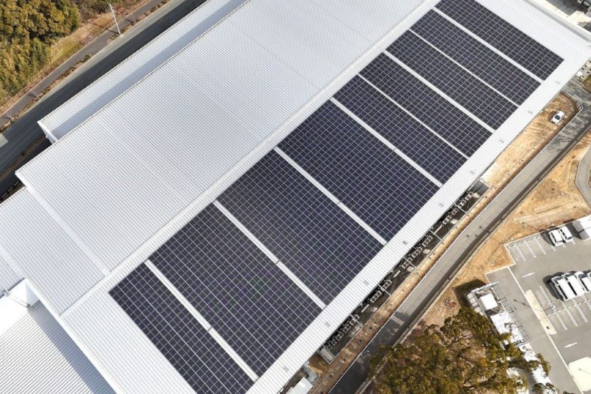 屋根設置型太陽光発電設備